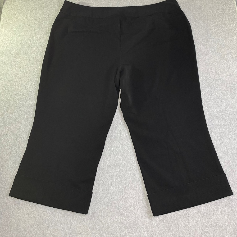 Lane Bryant Capri Pants Women Size 22 Black Cuffed Button Pocket Stretch EUC - Picture 2 of 7